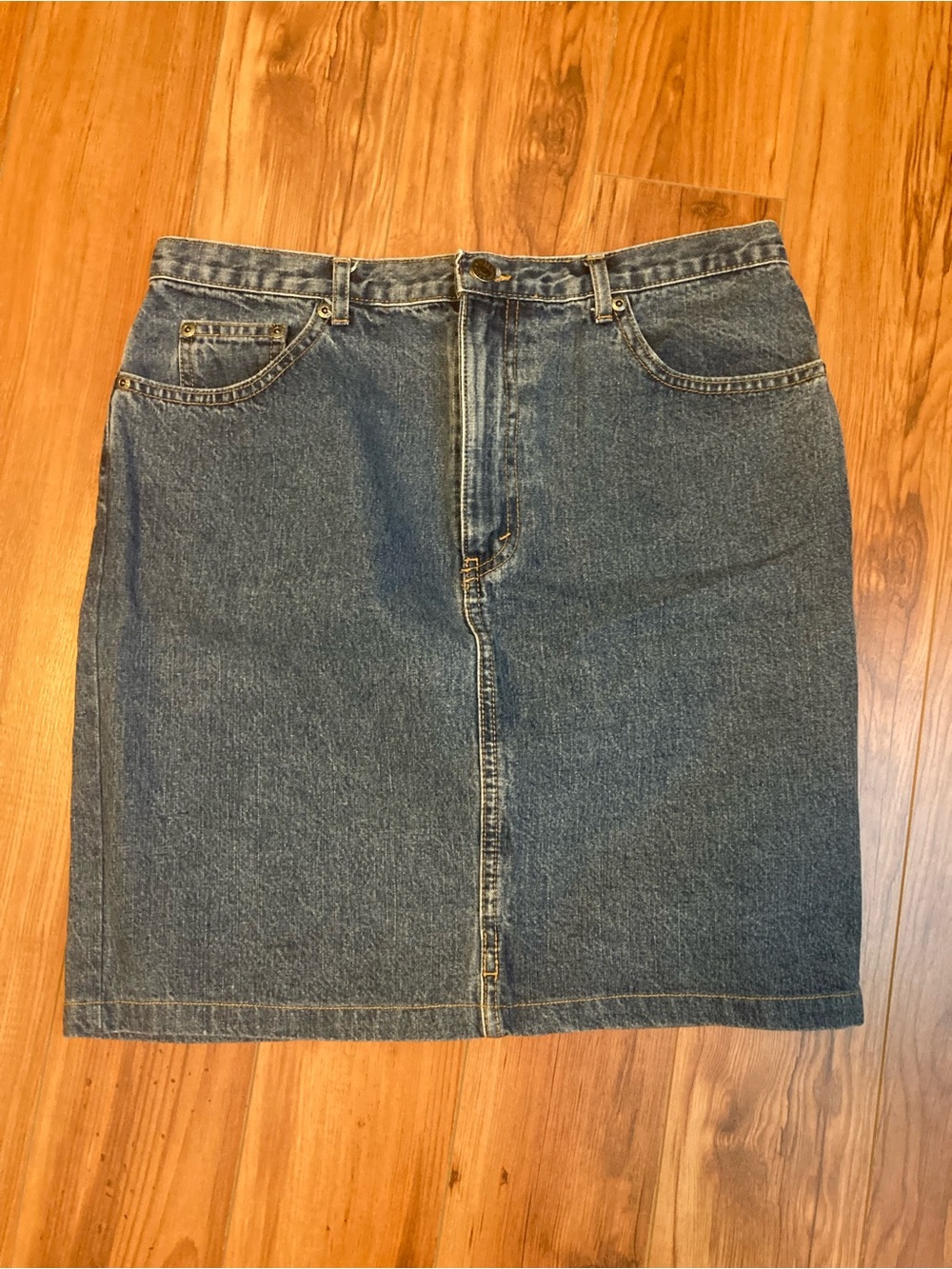 Eddie Bauer Classic Denim Skirt - Medium Wash Blue, Size 8